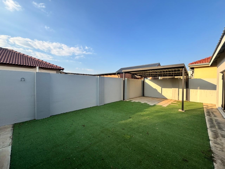2 Bedroom Property for Sale in Waterberry Estate North West